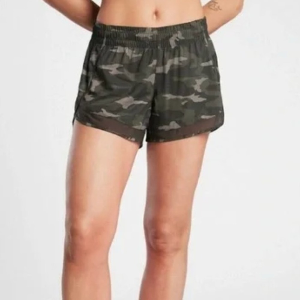 Athleta Printed Mesh Racer Run Shorts 4" Olive Camo Green Running Size S‎